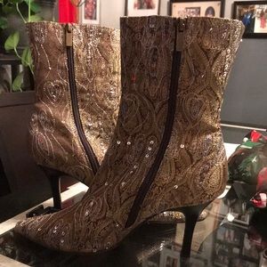 Mid-calf Boots